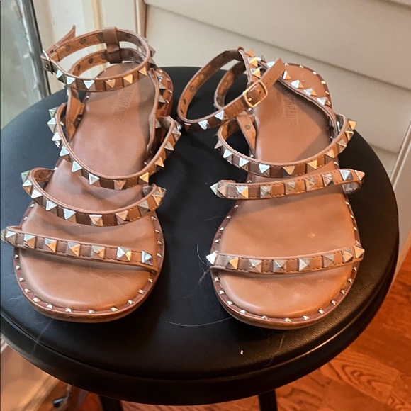 4/$25 SALE BUNDLED Lot OF TWO Sandals TAEGET Studded & DOLCE VIDA Size 9 - Picture 4 of 9